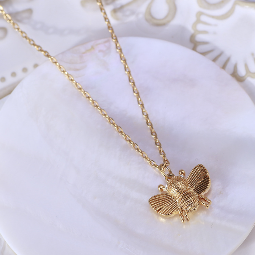 Bee and Daisy Necklace