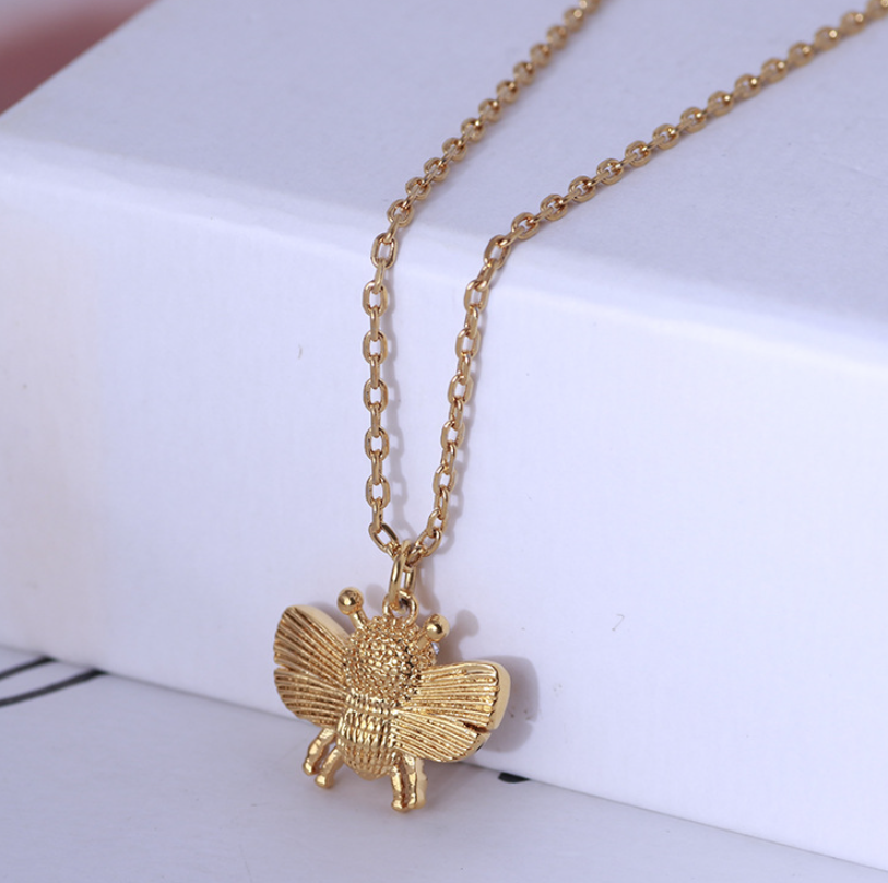 Bee and Daisy Necklace