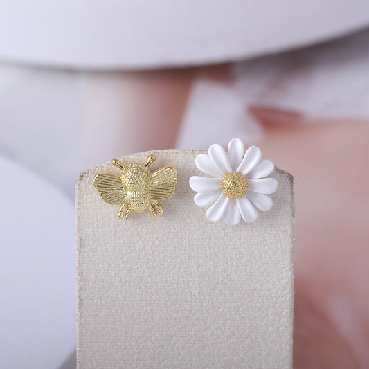 Bee and Daisy Stud Earrings