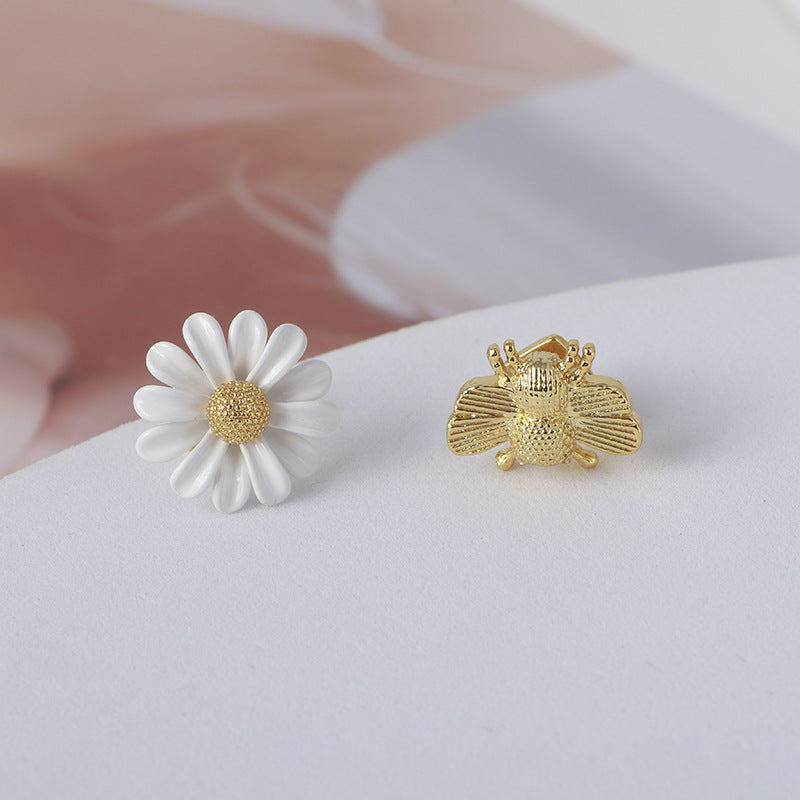 Bee and Daisy Stud Earrings