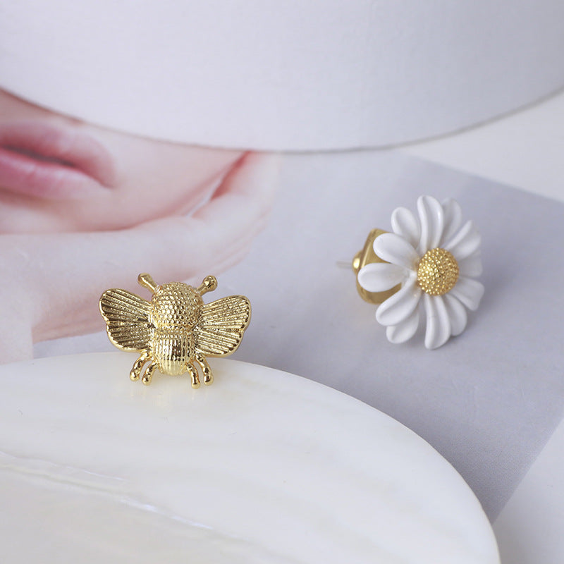 Bee and Daisy Stud Earrings