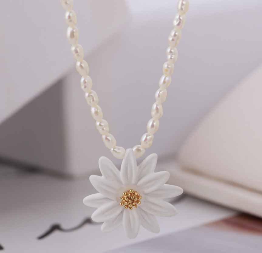 Daisy Freshwater Pearl Necklace