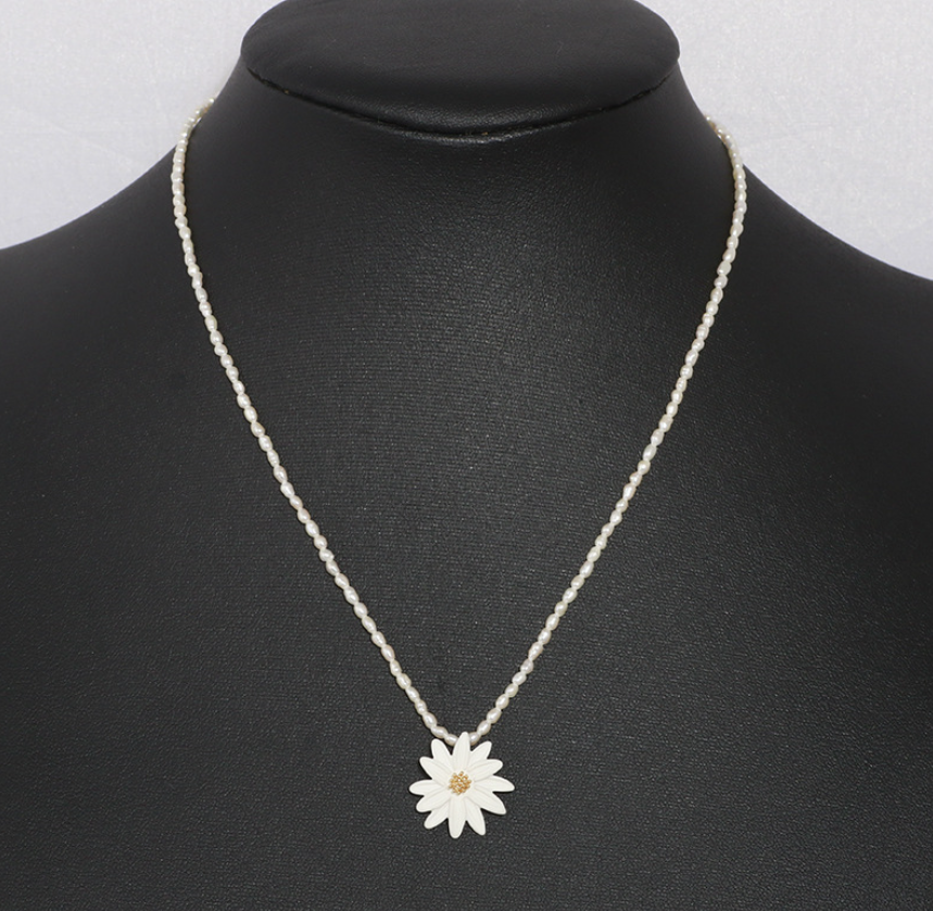 Daisy Freshwater Pearl Necklace