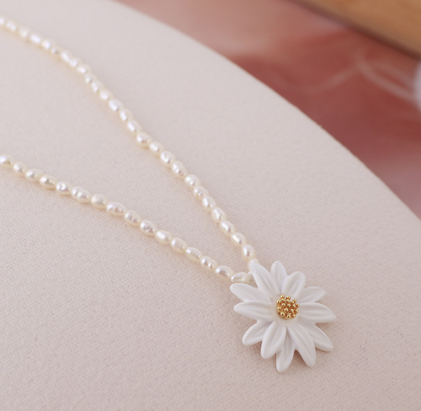 Daisy Freshwater Pearl Necklace