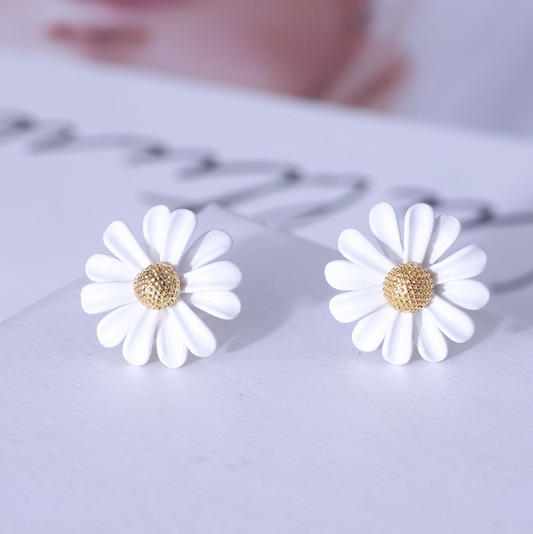 Daisy Stud Earrings