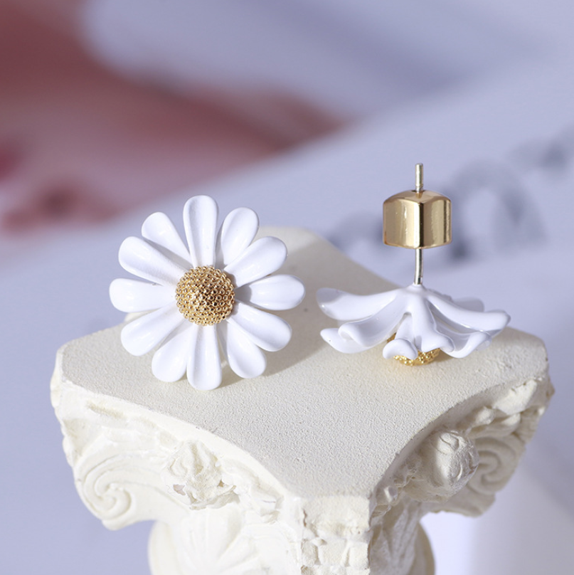 Daisy Stud Earrings