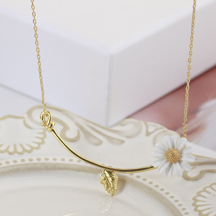 Bee and Daisy Necklace - Gold Branch