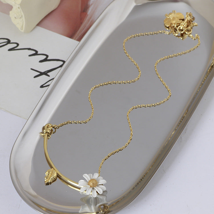 Bee and Daisy Necklace - Gold Branch