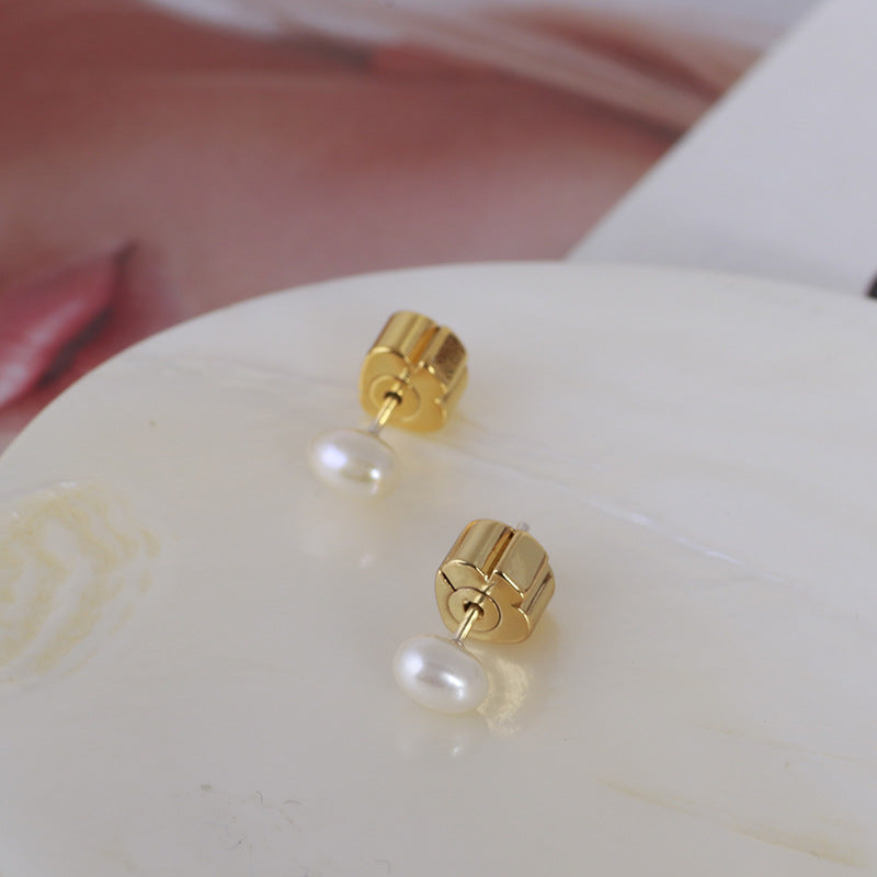 Freshwater Pearl Stud Earrings