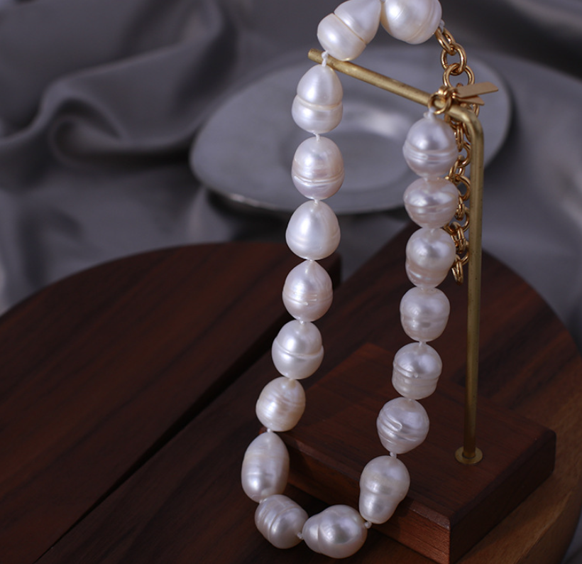 Pearl Collar Necklace