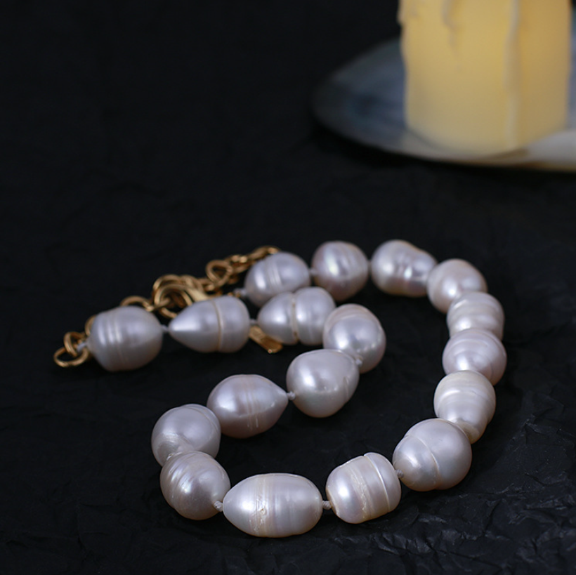 Pearl Collar Necklace